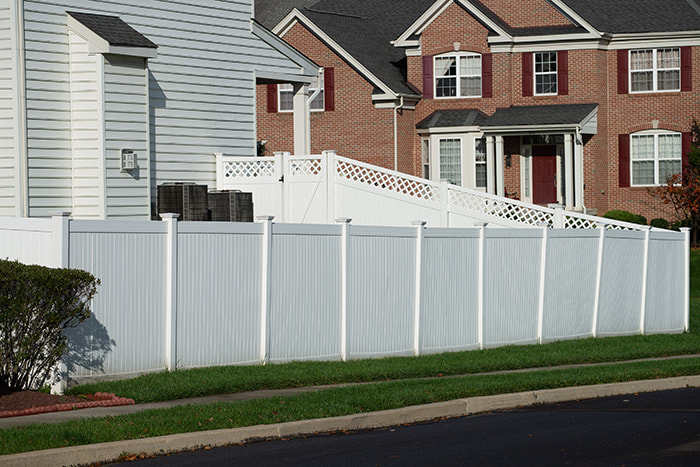 residential naperville vinyl fence fencing contractor company installer install installation